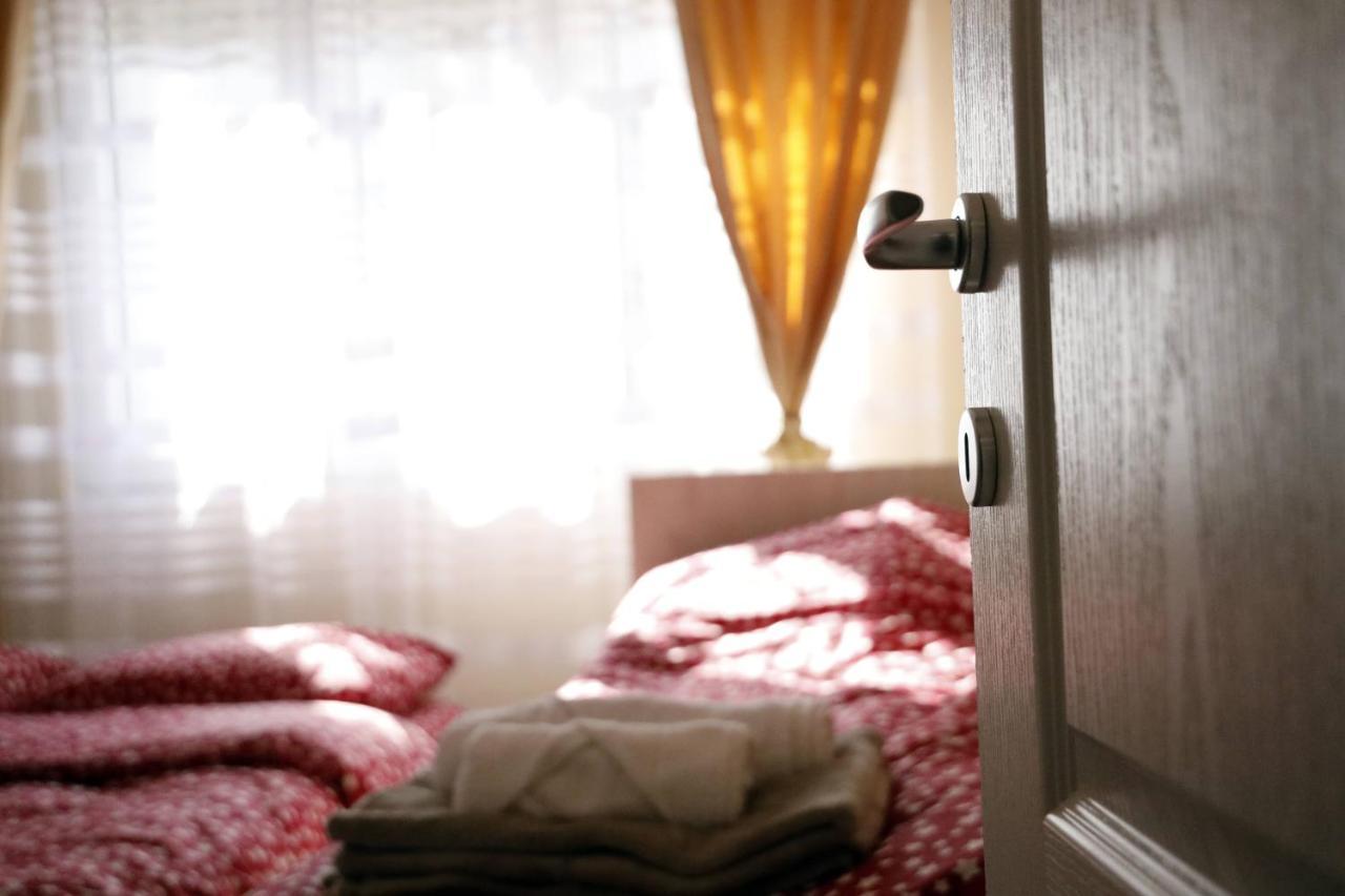 Apartment Alexandar Podgorica Ngoại thất bức ảnh