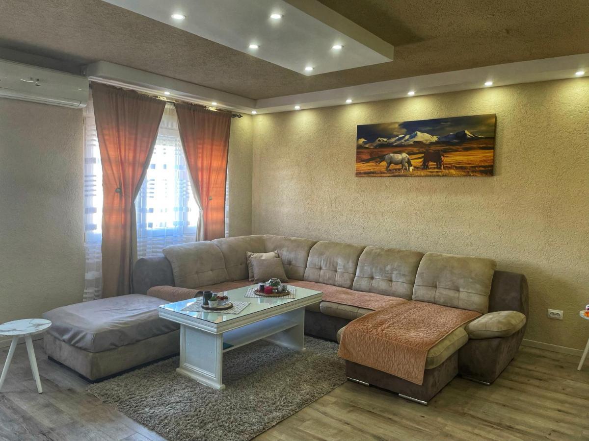 Apartment Alexandar Podgorica Ngoại thất bức ảnh